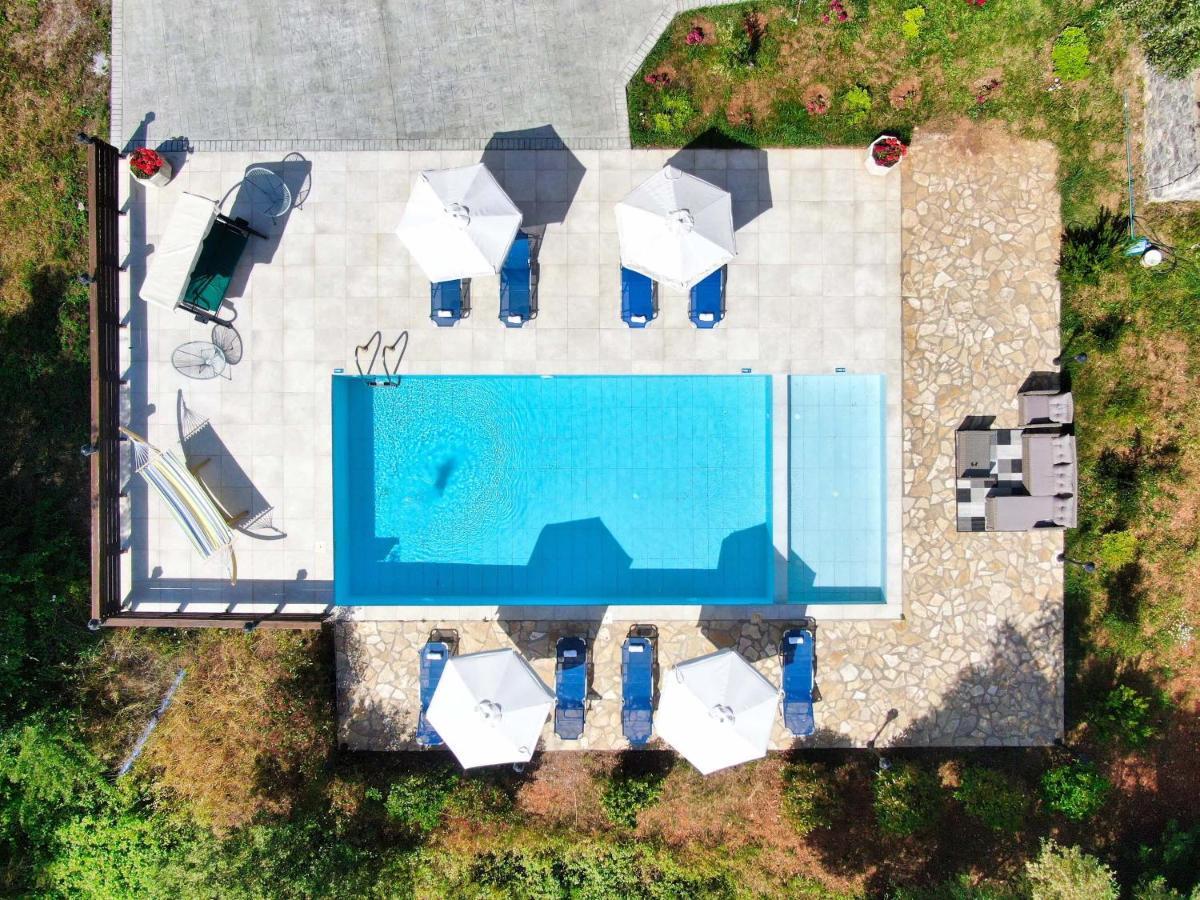 Villa Jazz Rock With Large Private Pool Гоувия Экстерьер фото